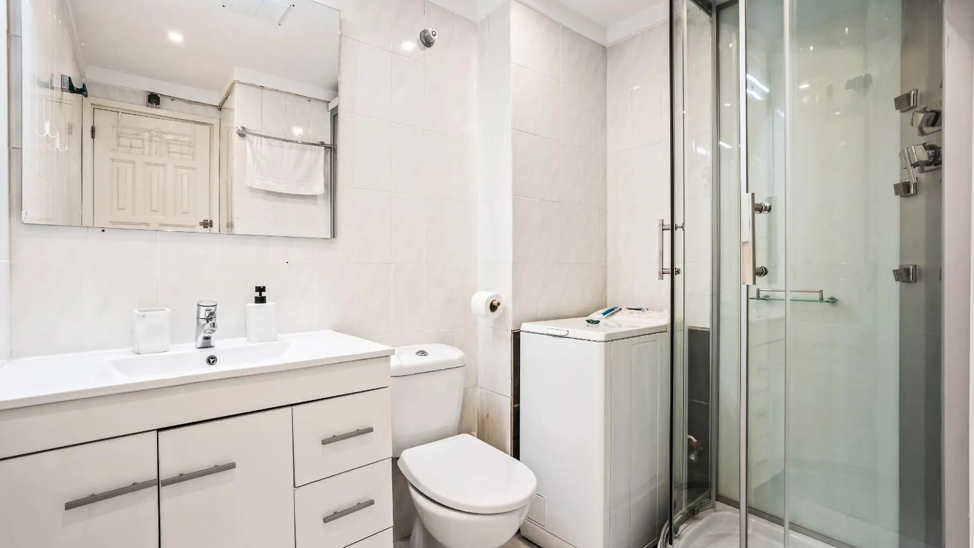 Apartment Welcs Apartamento 226 Emp Frente Al Canal Empuriabrava Spain